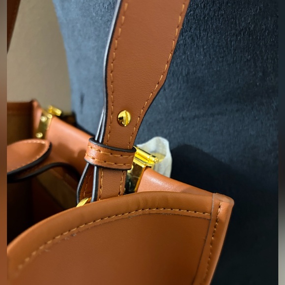 Fashion Brown Mono Italian Leather Sunshine SmallTote W/ Tortoiseshell Handles - Picture 15 of 16